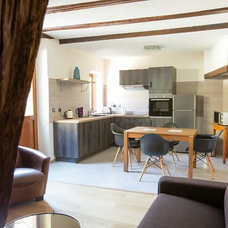 Apartment Laterale Residences