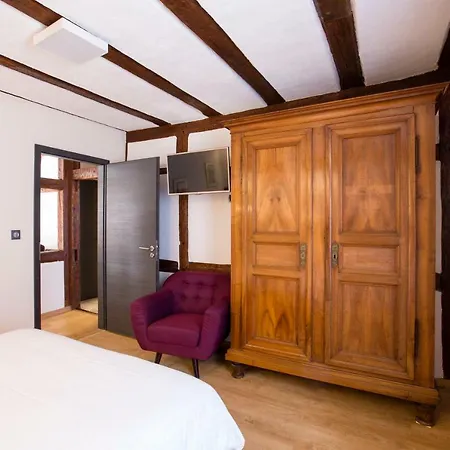Laterale Residences Apartment