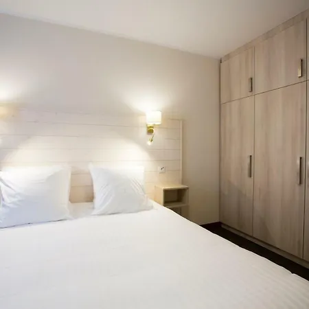 Laterale Residences Apartment
