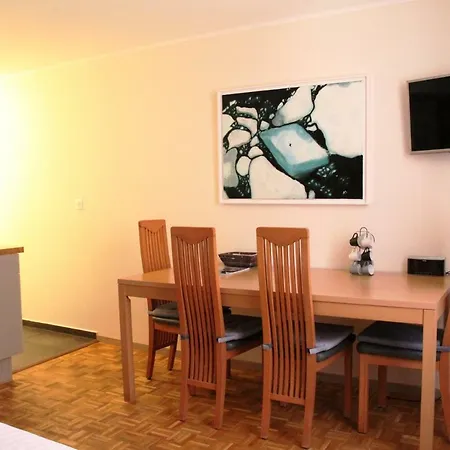 Laterale Residences Apartment *